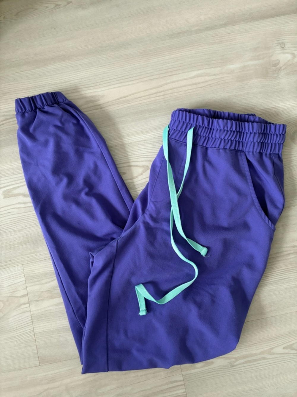Garde-Malade Size S Rosie Jogger Scrub Pants - Picture 2 of 7